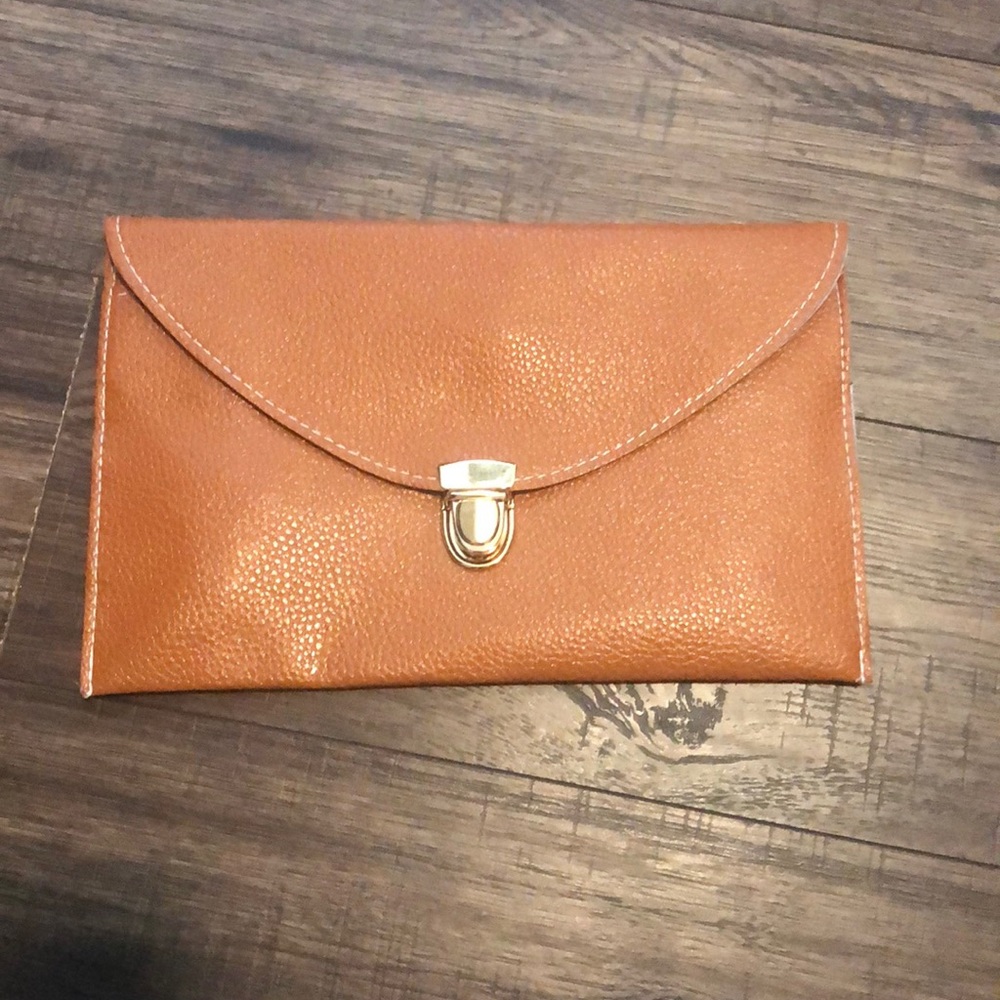 NWOT Tan Faux Leather Clutch